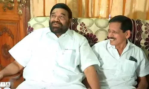 PazhayidomMohananNamboothiri, MinisterVNVasavan