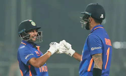 അർധസെഞ്ച്വറിയുമായി കെ.എൽ രാഹുൽ; ശ്രീലങ്കക്കെതിരെ ഇന്ത്യയ്ക്ക് വിജയം, ഏകദിന പരമ്പര