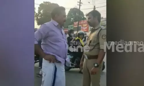 പോട്ടെ പോട്ടേന്ന് വെച്ചിട്ടാ..: ഹെൽമെറ്റ് വയ്ക്കാത്തത് ചോദ്യം ചെയ്ത എസ്‌.ഐയെ ഭീഷണിപ്പെടുത്തി സി.പി.എം നേതാവ്
