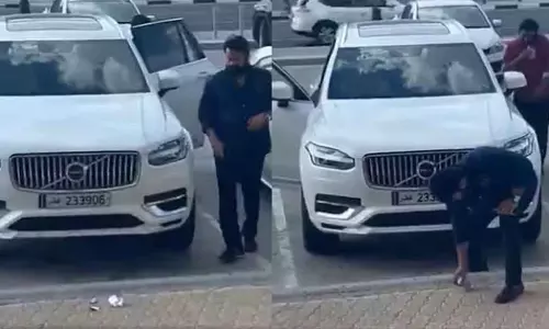 വഴിയരികില്‍ കിടന്ന കടലാസ് കഷണങ്ങള്‍ പെറുക്കിമാറ്റി മോഹന്‍ലാല്‍; കയ്യടിച്ച് ആരാധകര്‍