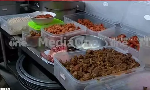 food poisoning Paravur,North Paravur food poisoning,Municipal Health officials,hotels in paravur,paravur majlis hotel