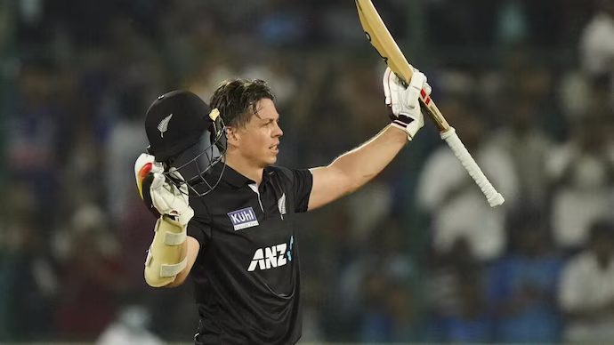 ബ്രേസ്‍വെല്ലിന്‍റെ പോരാട്ടം പാഴായി; കോട്ട പൊളിച്ചത് സിറാജ്, ഇന്ത്യന്‍ ജയം 12 റണ്‍സിന്