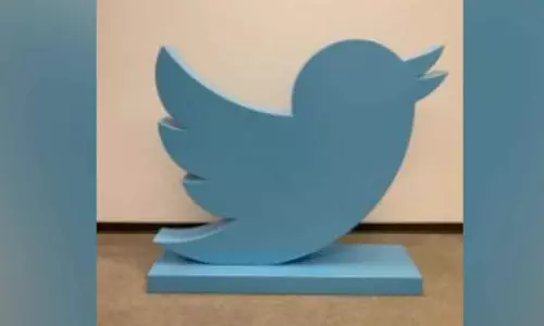 auction at twitter office