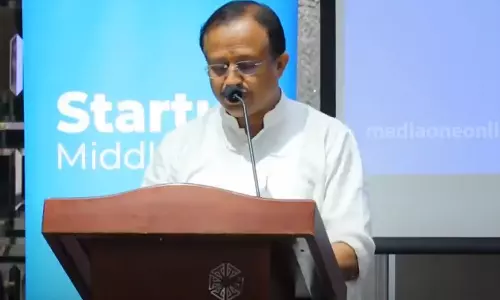 യുഎഇയിൽ ഇന്ത്യക്കാർക്ക് അവധി ദിവസങ്ങളിലും പാസ്‌പോർട്ട് സേവനങ്ങൾ: നടപടി സ്വീകരിച്ചതായി വി.മുരളീധരൻ