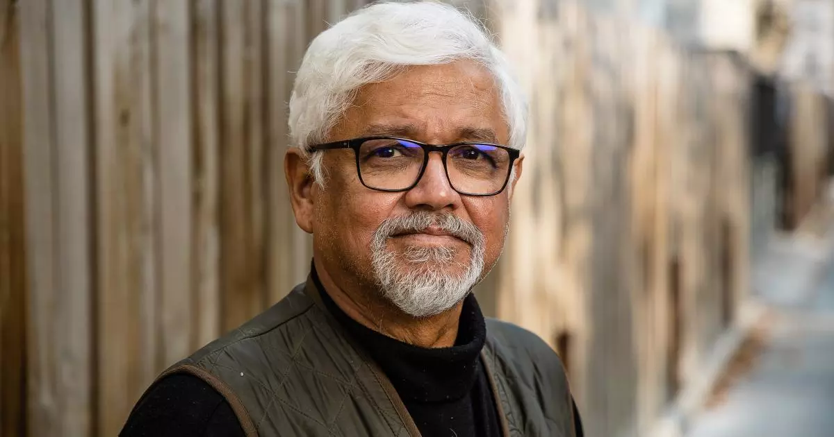 മാധ്യമങ്ങള്‍ നിശബ്ദരായി, ഇന്ത്യയില്‍ ഭയപ്പെടുത്തുന്ന സാഹചര്യം- അമിതാവ് ഘോഷ്