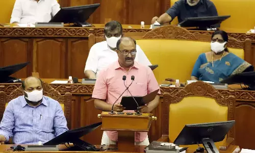 വിദ്യാര്ഥികള് കേരളം വിടുന്ന സാഹചര്യം ഒഴിവാക്കാനുള്ള പ്രഖ്യാപനങ്ങള്ക്ക് ബജറ്റിൽ സാധ്യത വിദ്യാര്ഥികള് കേരളം വിടുന്ന സാഹചര്യം ഒഴിവാക്കാനുള്ള പ്രഖ്യാപനങ്ങള്ക്ക് ബജറ്റിൽ സാധ്യത