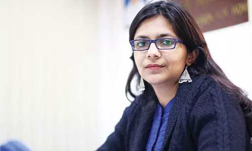 ഡൽഹി വനിതാ കമ്മീഷൻ അധ്യക്ഷയെ കാറിൽ വലിച്ചിഴച്ച പ്രതിക്ക് മൂന്നാം ദിനം ജാമ്യം; എതിർക്കാതെ പൊലീസ്