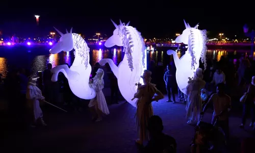 സന്ദർശകരാൽ നിറഞ്ഞ് മസ്‌കത്ത് നൈറ്റ്‌സ് വേദികൾ