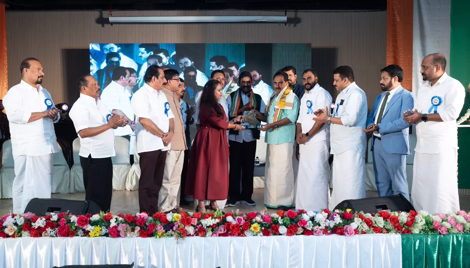 ഒ.ഐ.സി.സി കുവൈത്ത് ആലപ്പുഴ ജില്ലാ കമ്മിറ്റി കർമ്മ പുരസ്കാരം എൻ.കെ പ്രേമചന്ദ്രൻ എം.പിക്ക് ഒ.ഐ.സി.സി കുവൈത്ത് ആലപ്പുഴ ജില്ലാ കമ്മിറ്റി കർമ്മ പുരസ്കാരം എൻ.കെ പ്രേമചന്ദ്രൻ എം.പിക്ക്