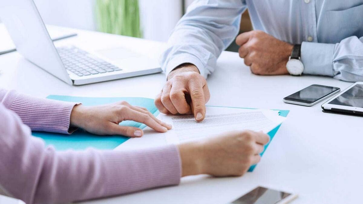 യു.എ.ഇയിൽ തൊഴിൽകരാറുകൾ നിശ്ചിതകാല   കരാറുകളാക്കി മാറ്റണമെന്ന് നിർദ്ദേശം