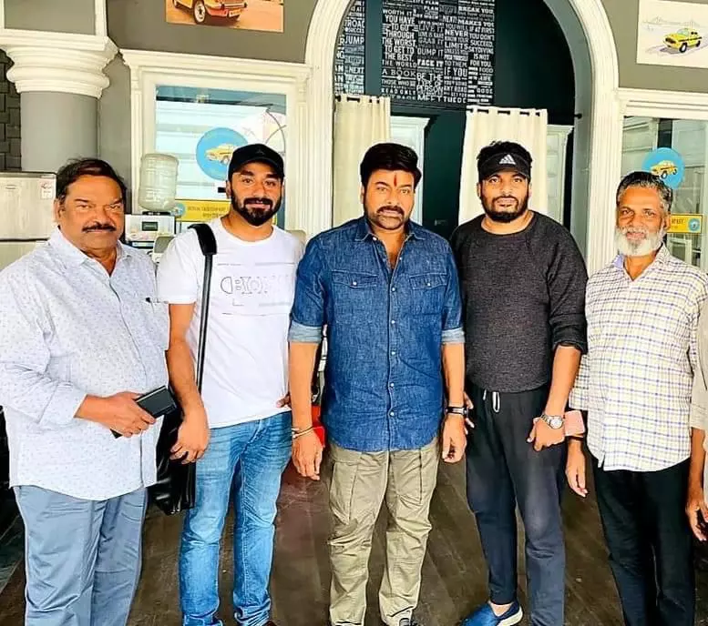 തെലുങ്കും തമിഴും കന്നഡയും സംസാരിക്കാനൊരുങ്ങി കാക്കിപ്പട; റിമേക്ക് അവകാശം വിറ്റത് വന്‍ തുകക്ക്