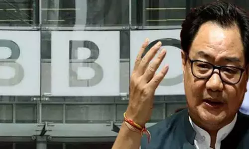 ബിബിസി ഡോക്യുമെന്ററി: വെള്ളക്കാര് പറയുന്നതാണ് ചിലര്ക്ക് വലിയ കാര്യമെന്ന് കേന്ദ്ര നിയമ മന്ത്രി ബിബിസി ഡോക്യുമെന്ററി: വെള്ളക്കാര് പറയുന്നതാണ് ചിലര്ക്ക് വലിയ കാര്യമെന്ന് കേന്ദ്ര നിയമ മന്ത്രി