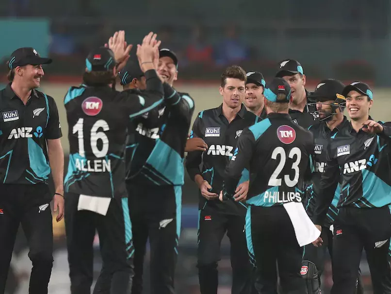 ഇന്ത്യയെ എറിഞ്ഞിട്ട് കിവീസ്; ജയം 21 റണ്‍സിന്