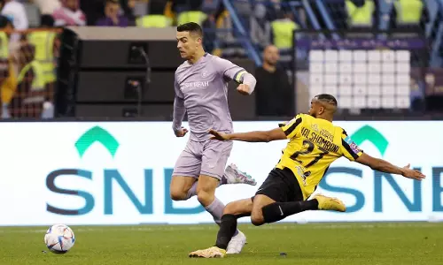 ഗാലറിയിൽ മെസി വിളികൾ; മാസ് റിപ്ലൈ കൊടുക്കാനാവാതെ റോണോ, സൗദി സൂപ്പർ കപ്പിൽ നിന്ന് അൽ നസ്‍ര്‍ പുറത്ത്