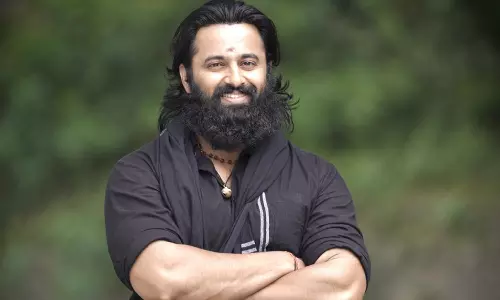 ഇന്ത്യ-പാകിസ്താൻ മാച്ച് വരുമ്പോൾ മാത്രം വേണ്ടതല്ല ദേശീയത; സോഷ്യൽമീഡിയ ഫ്രീ സ്‌പേസെന്നും ഉണ്ണി മുകുന്ദൻ