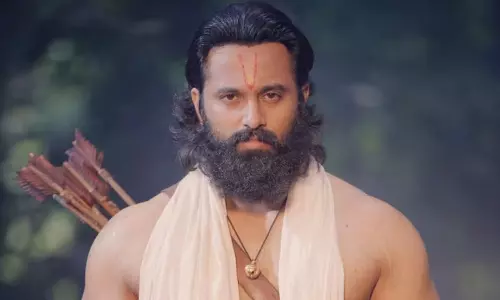 വി​ദ്യാ​ഗോ​പാ​ല മ​ന്ത്രാ​ർ​ച്ച​ന പ്ര​ഥ​മ പു​ര​സ്കാ​രം ന​ട​ൻ ഉ​ണ്ണി മു​കു​ന്ദ​ന്