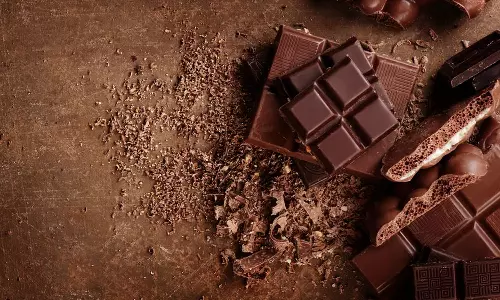 Dark chocolate unhealthy side