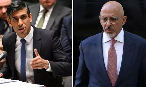 കണ്‍സെര്‍വേറ്റീവ് പാര്‍ട്ടി ചെയര്‍മാനെ മന്ത്രിസഭയില്‍ നിന്ന് പുറത്താക്കി ഋഷി സുനക്