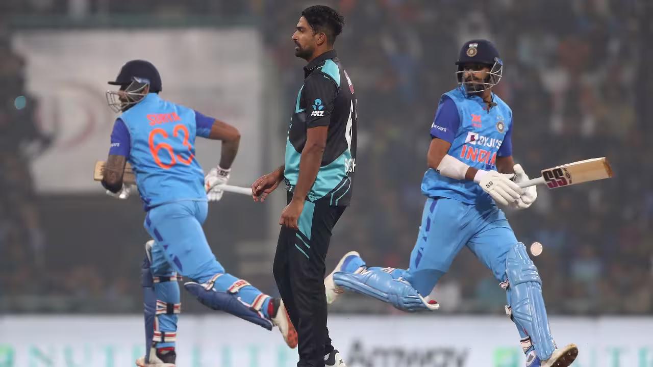 unwanted record, six, T20I,സിക്സര്‍, ഇന്ത്യ,ന്യൂസിലന്‍ഡ്,റെക്കോര്‍ഡ്,india vs nz t20