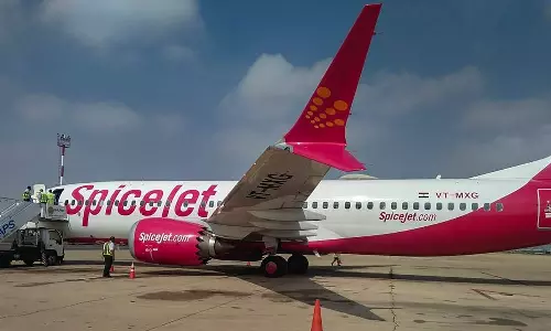 വിമാനത്തിന്റെ ശുചിമുറിയിലിരുന്ന് സിഗരറ്റ് വലിച്ചയാൾ അറസ്റ്റിൽ