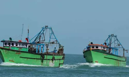 കടലിൽ പോയവർ ഉടന്‍ മടങ്ങിയെത്തണം: കേരളാ തീരത്ത് ജാഗ്രതാ നിർദേശം