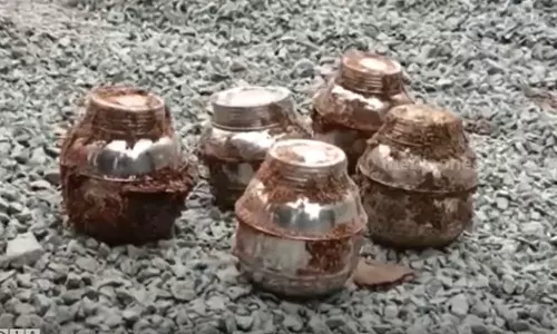 Steel bombs, Found, Kozhikode