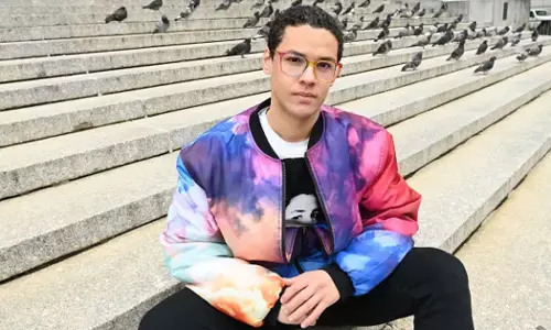 ചിലരുടെ മൊബൈൽ ഫോൺ ബാറ്ററി ഫേസ്ബുക്ക് മനഃപൂർവം നശിപ്പിക്കുന്നു; ആരോപണവുമായി മുൻ ജീവനക്കാരൻ