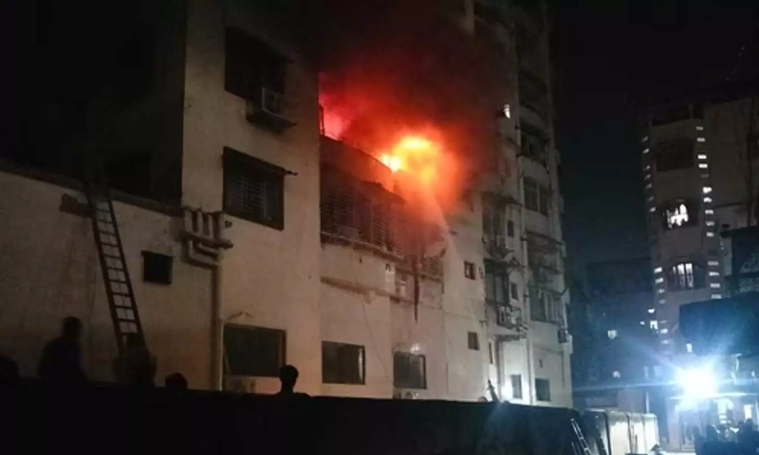 Fire breaks out building in Jharkhand Fire breaks out building in Jharkhand