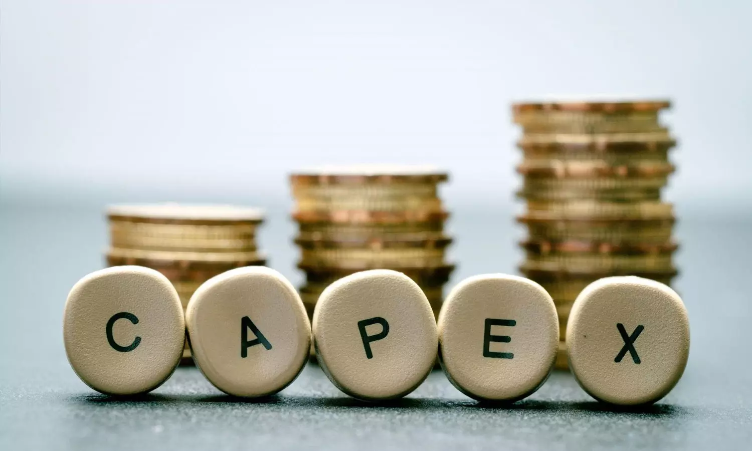 പത്തു ലക്ഷം കോടി രൂപയുടെ മൂലധനനിക്ഷേപം; വൻകിട പദ്ധതികൾക്ക് വേഗമേറും