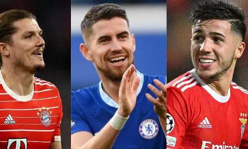 Chelsea signs Enzo for British record-fee