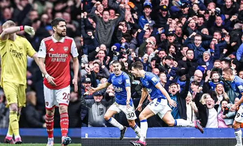 പ്രീമിയർ ലീഗിലെ ഒന്നാം സ്ഥാനക്കാരായ ആഴ്സണലിന് 18ാം സ്ഥാനക്കാരായ എവർട്ടണോട് തോൽവി പ്രീമിയർ ലീഗിലെ ഒന്നാം സ്ഥാനക്കാരായ ആഴ്സണലിന് 18ാം സ്ഥാനക്കാരായ എവർട്ടണോട് തോൽവി