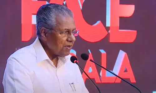 ഭരണ സംവിധാനത്തിന്‍റെ അപ്രീതിക്ക് പാത്രമായ മീഡിയവണിന്‍റെ പുരസ്കാരം കേരളത്തിലെ ജനങ്ങള്‍ക്ക് സമര്‍പ്പിക്കുന്നു; മുഖ്യമന്ത്രി