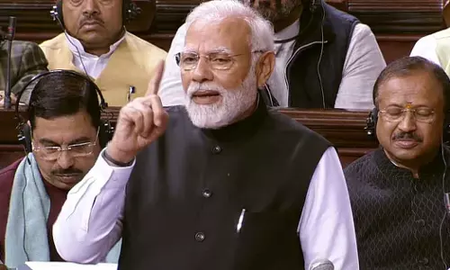 പേരിനൊപ്പം നെഹ്റുവെന്ന് ചേര്‍ക്കുന്നതില്‍ നാണക്കേട് എന്തിന്?: ഗാന്ധി കുടുംബത്തിനെതിരെ പ്രധാനമന്ത്രി