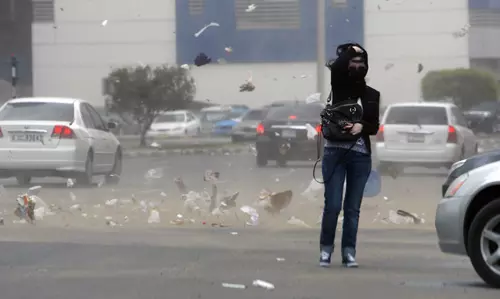 യു.എ.ഇയിൽ മണിക്കൂറിൽ 60 കിലോമീറ്റർ   വേഗതയിൽ കാറ്റ് വീശുമെന്ന് മുന്നറിയിപ്പ്