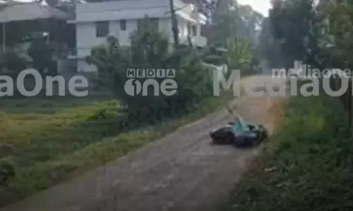 Aluva woman fell into pit dug by water authority