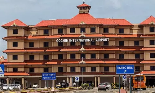 3.5 kg gold seized in Nedumbassery