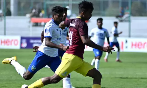 സന്തോഷ് ട്രോഫിയിൽ കേരളത്തിന് ഷോക്ക്; കർണാടകയോട് തോൽവി