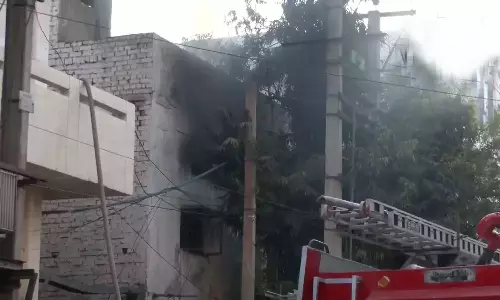 ഡൽഹിയിൽ ഫാക്ടറിയിൽ തീപിടിത്തം ഡൽഹിയിൽ ഫാക്ടറിയിൽ തീപിടിത്തം