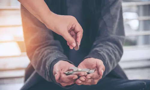 സന്ദർശന വിസയിൽ എത്തി ഭിക്ഷാടനം;   രണ്ടു പേർക്ക് ഒരു മാസത്തെ തടവ്