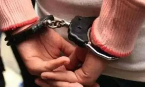 Gujarat,Hot Iron,Cough treatment, FIR was registered againstself-styled doctor,