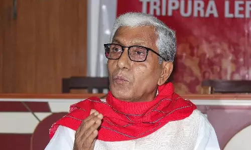 കേരളത്തിൽ മതേതരത്വത്തിന് പ്രാധാന്യം നൽകുന്നു; ത്രിപുരയിൽ ബി.ജെ.പി ജനാധിപത്യത്തെ കശാപ്പ് ചെയ്യുകയാണെന്ന് മാണിക് സർക്കാർ