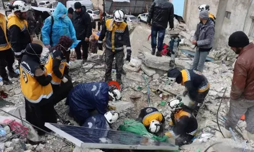 തുര്‍ക്കി-സിറിയ ഭൂകമ്പം: ജീര്‍ണാവശിഷ്ടങ്ങള്‍ക്കിടയില്‍ ജീവന്‍ തുടിക്കുമ്പോള്‍