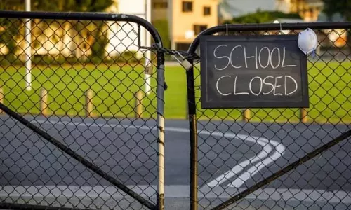 boy locked in school,Boy falls asleep in class,schoolin up,Gorakhpur, Uttar Pradesh,ക്ലാസില് ഉറങ്ങിപ്പോയി,വിദ്യാര്ഥിയെ സ്കൂളില് പൂട്ടിയിട്ടു boy locked in school,Boy falls asleep in class,schoolin up,Gorakhpur, Uttar Pradesh,ക്ലാസില് ഉറങ്ങിപ്പോയി,വിദ്യാര്ഥിയെ സ്കൂളില് പൂട്ടിയിട്ടു