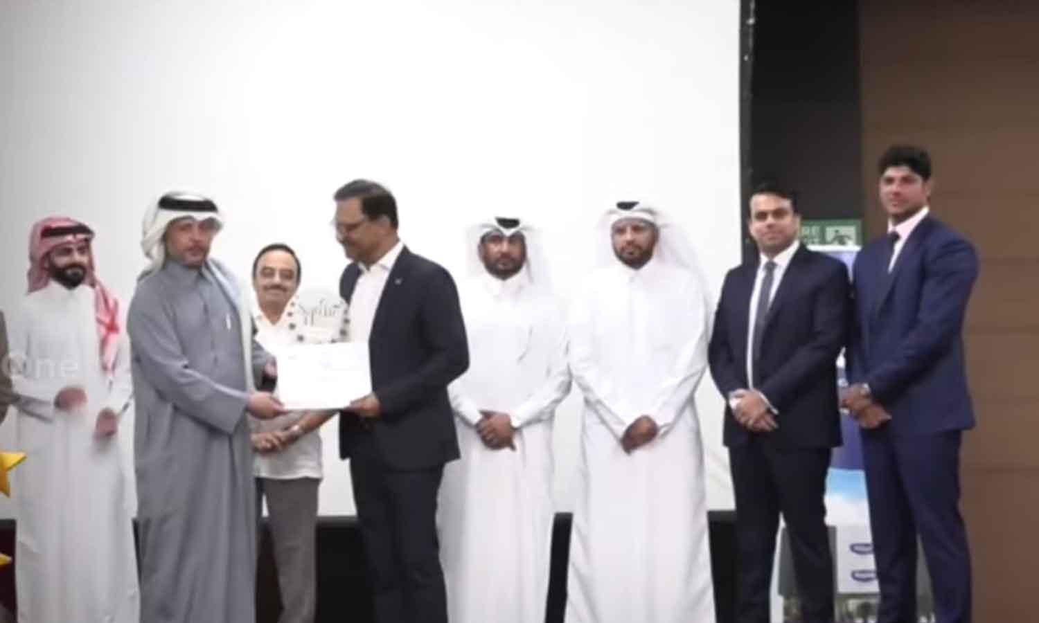 കെയർ ക്യുയർ ഗ്രൂപ്പിനെ മീഡിയവൺ സല്യൂട്ട് ദ ഹീറോസ് പുരസ്‌കാരത്തിനർഹരാക്കിയത് കായികമേഖലക്കുള്ള പിന്തുണക്ക്‌