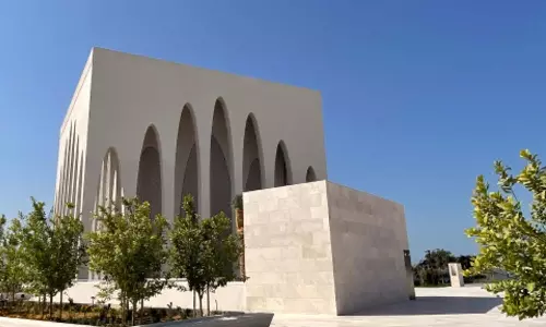 യു എ ഇ ബഹുസ്വരതയുടെ അടയാളം; അബൂദബി അബ്രഹാമിക് ഹൗസ് തുറന്നു യു എ ഇ ബഹുസ്വരതയുടെ അടയാളം; അബൂദബി അബ്രഹാമിക് ഹൗസ് തുറന്നു