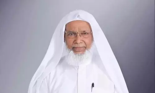 അജ്മാനിലെ പ്രമുഖ ഇസ്ലാമിക പണ്ഡിതൻ ആർ.വി അലി മുസ്ലിയാർ നിര്യാതനായി അജ്മാനിലെ പ്രമുഖ ഇസ്ലാമിക പണ്ഡിതൻ ആർ.വി അലി മുസ്ലിയാർ നിര്യാതനായി