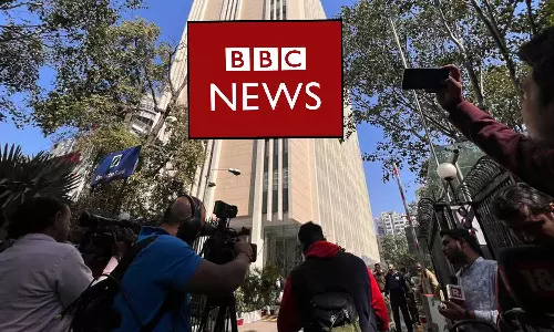 ജീവനക്കാരെ ജോലി ചെയ്യാൻ സമ്മതിച്ചില്ല, മോശമായി പെരുമാറി; ആദായ നികുതി വകുപ്പിനെതിരെ ബി.ബി.സി ജീവനക്കാരെ ജോലി ചെയ്യാൻ സമ്മതിച്ചില്ല, മോശമായി പെരുമാറി; ആദായ നികുതി വകുപ്പിനെതിരെ ബി.ബി.സി