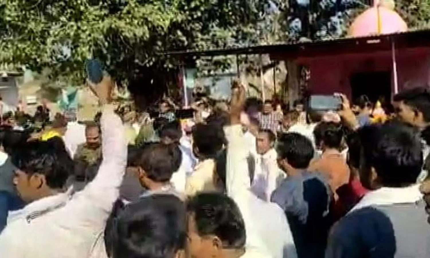 Madhya Pradesh,14 Injured As Shivratri Sees Clashes,Madhya Pradesh police Madhya Pradesh,14 Injured As Shivratri Sees Clashes,Madhya Pradesh police