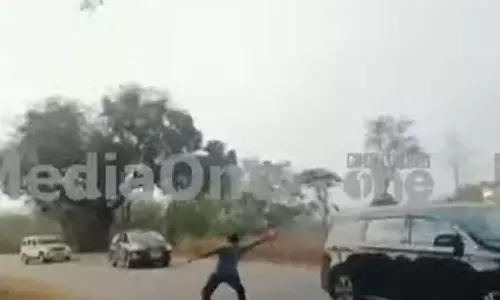 black flag, Kannur,  Chief Minister,  Youth Congress workers,  custody,