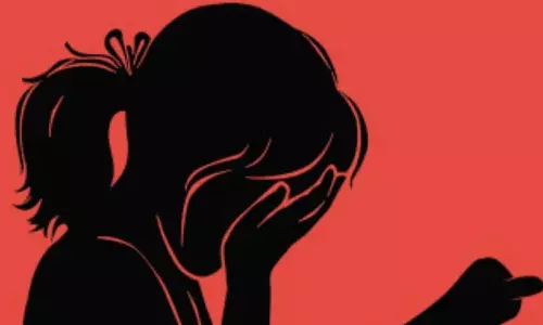 കോഴിക്കോട്ട് നഴ്‌സിങ് വിദ്യാർഥിയെ മദ്യം നൽകി കൂട്ടബലാത്സംഗം ചെയ്തു